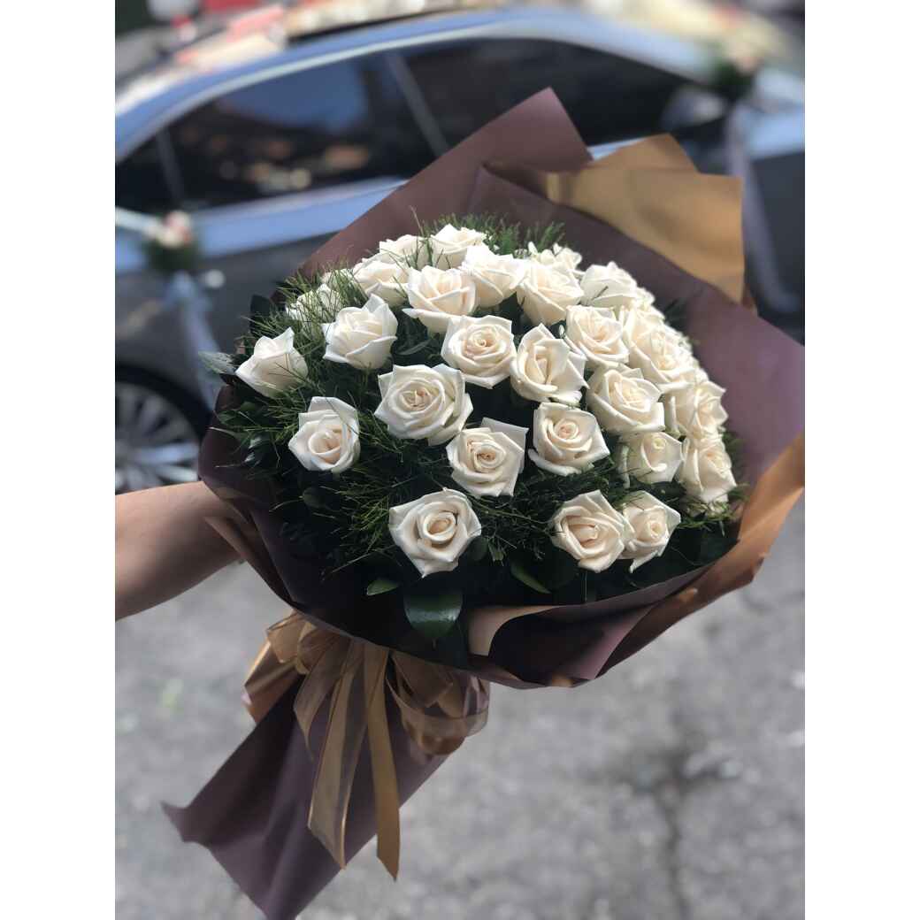 30 Beyaz gül buketi